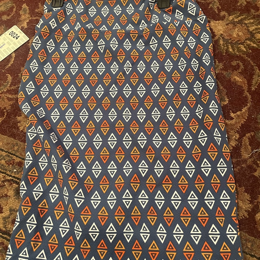 LuLaRoe Cassie Geometric Skirt with Orange & White Triangle Print Size Large